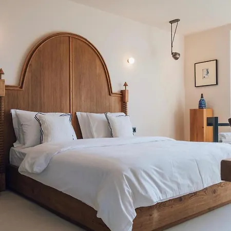 Resort To Be Social House *