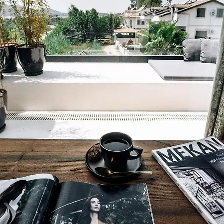 Resort To Be Social House *