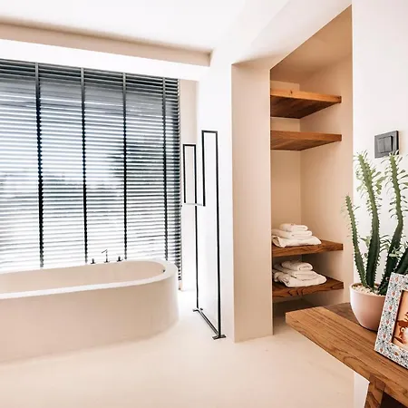 To Be Social House Resort *