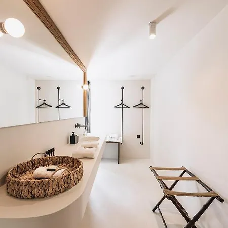 Resort To Be Social House