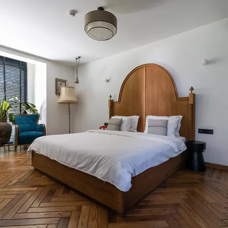 Resort To Be Social House
